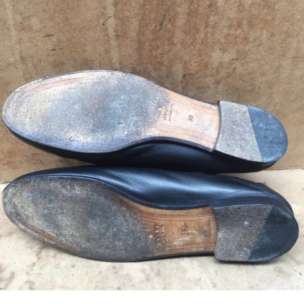 Gucci Black Leather Loafers with Gold Horsebit - Picture 8 of 13